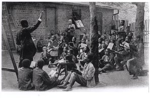 Une école en plein air en Afrique francophone, avant 1914